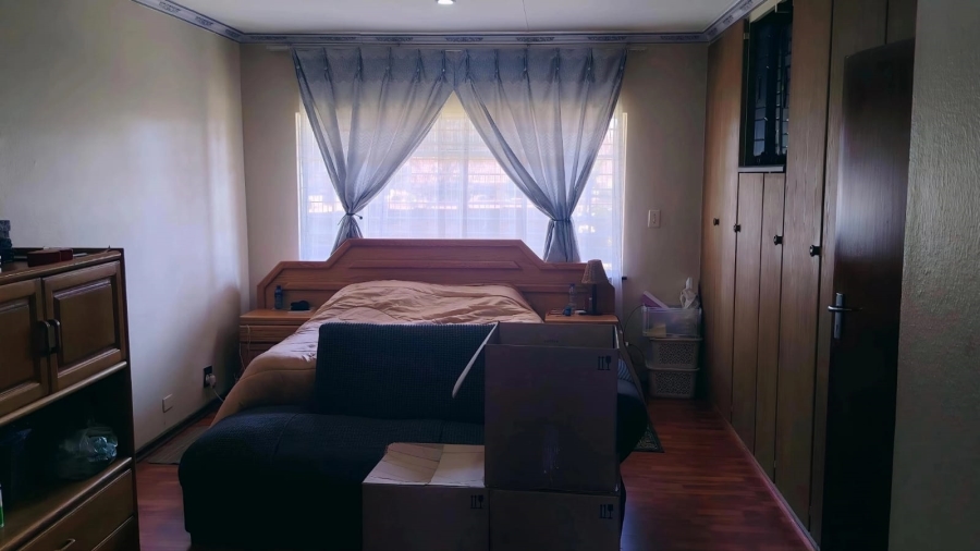 4 Bedroom Property for Sale in Vaalpark Free State